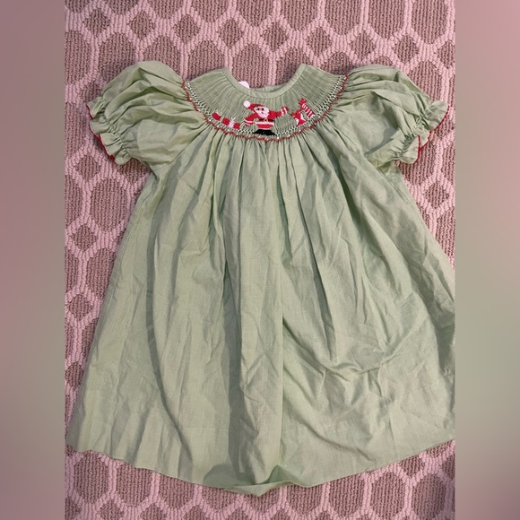 Amanda remembered Christmas Santa smock - Picture 1 of 4